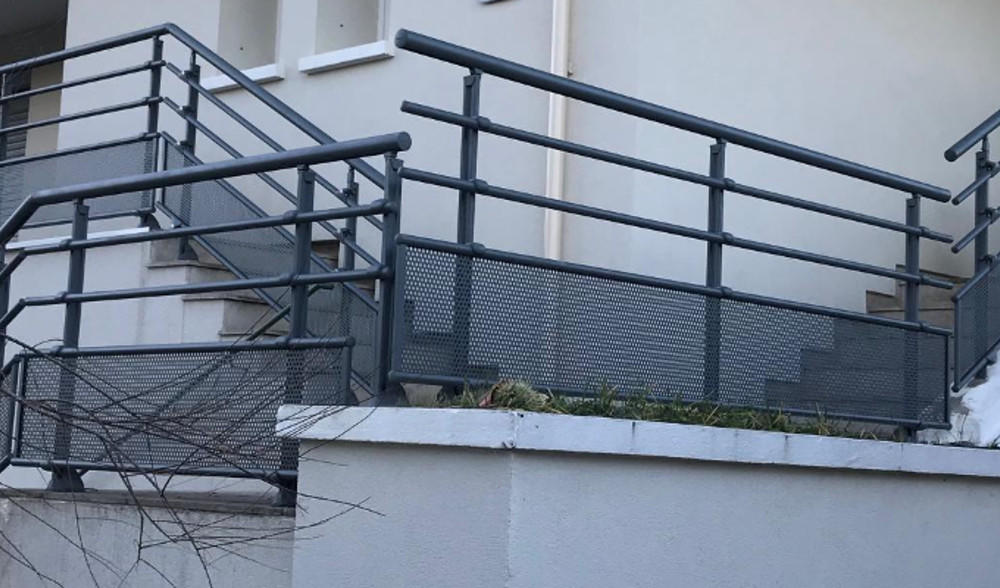 Garde-corps et barrière balcon, balustrade terrasse et balcon